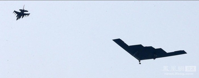 Ngày 28 tháng 3 năm 2013, máy bay ném bom chiến lược B-2 Mỹ diễn tập tấn công ở Hàn Quốc (ảnh tư liệu)
