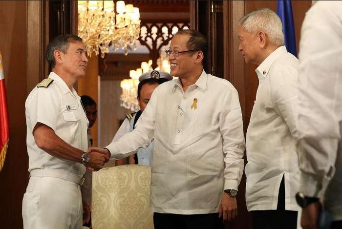 Tổng thống và Ngoại trưởng Philippines tiếp đón Tư lệnh Bộ Tư lệnh Thái Bình Dương Mỹ, Đô đốc Harry Harris