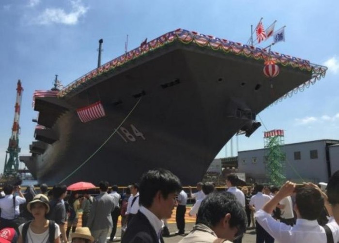 Ngày 27 tháng 8 năm 2015, Nhật Bản hạ thủy tàu sân bay trực thăng lớp Izumo thứ hai, đặt tên là Kaga