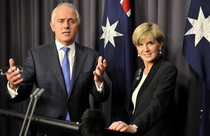 Tân Thủ tướng Australia Malcolm Turnbull (trái)