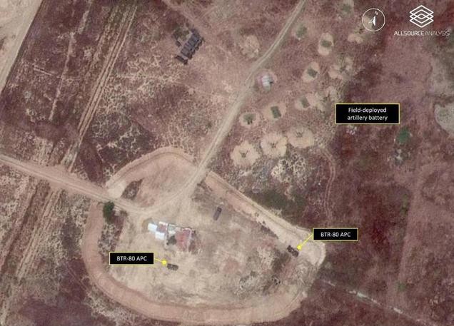 Hình ảnh vệ tinh cho thấy có rất nhiều xe chiến đấu Nga ở sân bay trên lãnh thổ Syria