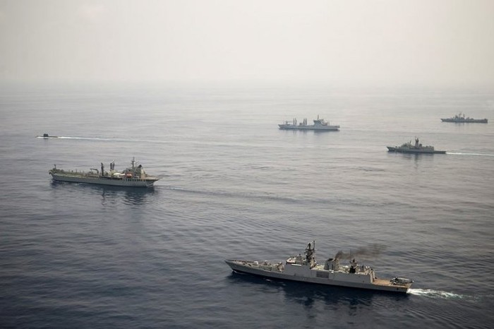 Từ ngày 11 đến ngày 19 tháng 9 năm 2015, Hải quân Ấn Độ và Hải quân Australia tiến hành diễn tập săn ngầm liên hợp ở vùng biển phia đông Ấn Độ