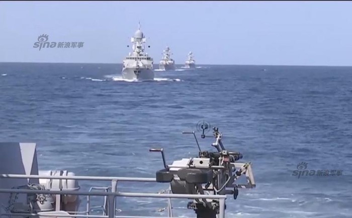 Tàu hộ vệ Type 21631 và tàu hộ vệ hạng nhẹ lớp Gepard Hải quân Nga ở biển Caspian bắn tên lửa tấn công các mục tiêu IS ở Syria (nguồn mạng sina Trung Quốc)