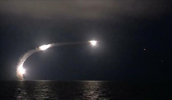 Từ biển Caspian, Hải quân Nga bắn tên lửa tấn công IS