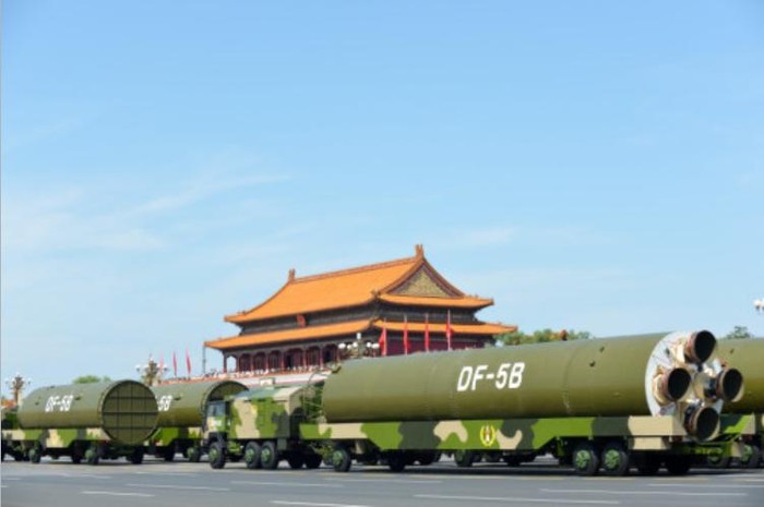 Trung Quốc khoe tên lửa hạt nhân Đông Phong-5B của Trung Quốc tại Lễ duyệt binh ngày 3 tháng 9 năm 2015
