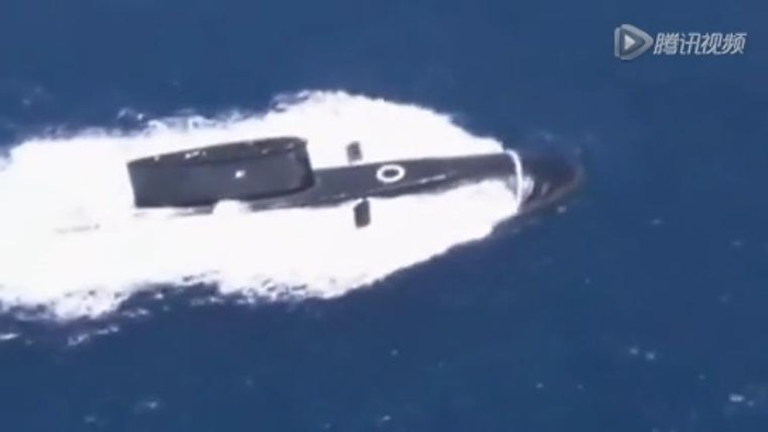 Tàu ngầm thông thường lớp Kilo Trung Quốc tham gia cuộc tập trận quy mô lớn trên Biển Đông vào tháng 7 năm 2015 (nguồn QQ)