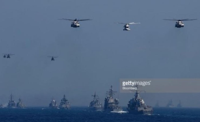 Hải quân Nhật Bản tiến hành duyệt binh quy mô lớn trên biển (nguồn mạng sina Trung Quốc)