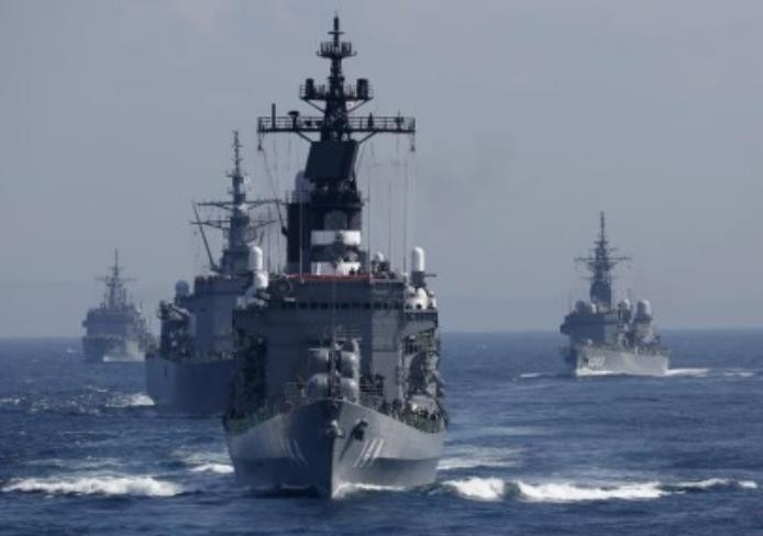 Hải quân Nhật Bản tiến hành duyệt binh quy mô lớn trên biển (nguồn mạng sina Trung Quốc)