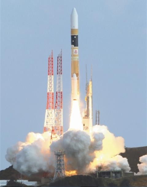 Nhật Bản dùng tên lửa đẩy H-2A phóng một vệ tinh thu thập tình báo dự phòng ở Trung tâm vũ trụ Tangegashima, tỉnh Kagoshima