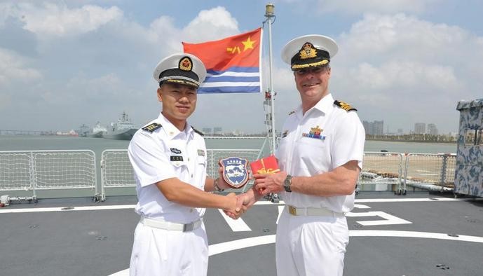 Sáng ngày 31 tháng 10 năm 2015, các tàu hộ vệ HMAS Arunta và HMAS Stuart Hải quân hoàng gia Australia đến cảng Trạm Giang, bắt đầu tiến hành thăm Hạm đội Nam Hải, Hải quân Trung Quốc, thời gian 3 ngày