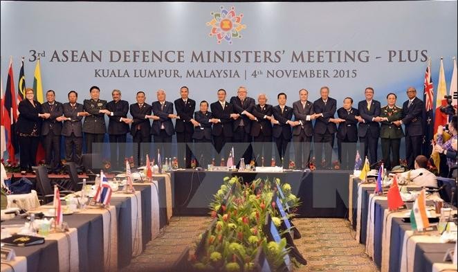 Hội nghị Bộ trưởng Quốc phòng các nước ASEAN mở rộng (ADMM+) lần thứ ba tổ chức ở Kuala Lumpur không ra được Tuyên bố chung