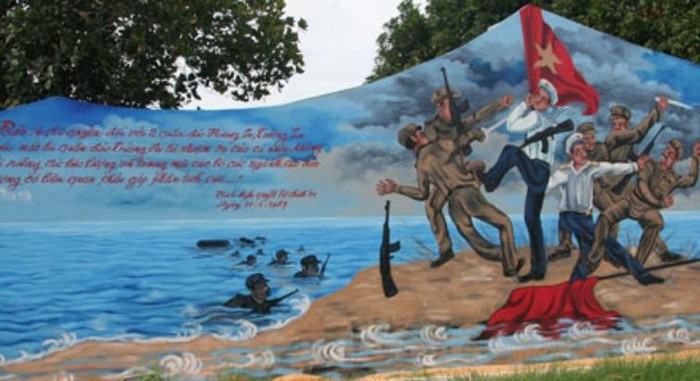 Hình ảnh những người lính Hải quân Việt Nam kiên quyết đánh trả quân Trung Quốc xâm lược để bảo vệ chủ quyền biển đảo thiêng liêng của Tổ quốc. Đây là bức tranh tường ở khu công viên tại Vùng 4 Hải quân Việt Nam trên bán đảo Cam Ranh, tỉnh Khánh Hòa.