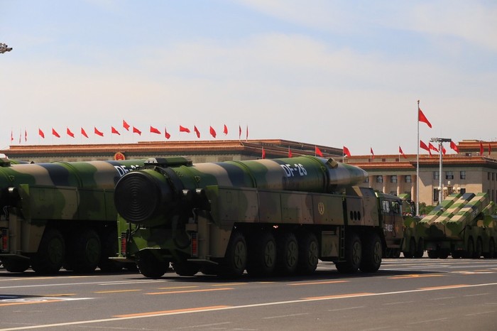 Tên lửa đạn đạo chống hạm Đông Phong-26 Trung Quốc