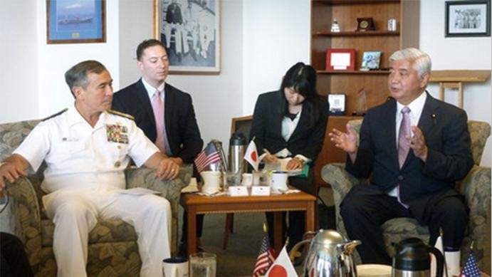 Ngày 24 tháng 11 năm 2015, tại Hawaii, Bộ trưởng Quốc phòng Nhật Bản Gen Nakatani gặp gỡ Tư lệnh Bộ Tư lệnh Thái Bình Dương Quân đội Mỹ, Đô đốc Harry Harris.