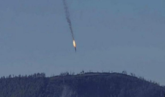 Máy bay chiến đấu ném bom Su-24 Nga bị Thổ Nhĩ Kỳ bắn hạ