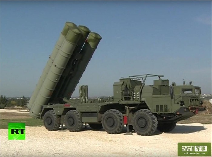 Nga triển khai hệ thống tên lửa phòng không tiên tiến S-400 ở căn cứ không quân Hmeymin, Syria
