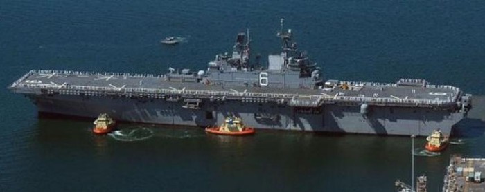 Tàu tấn công đổ bộ USS Amecia Hải quân Mỹ