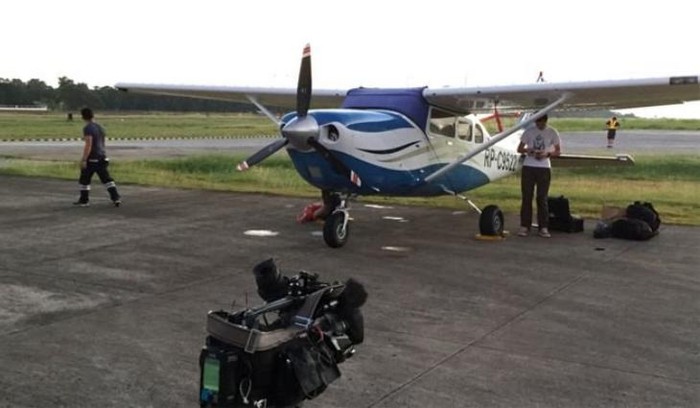 Máy bay cỡ nhỏ Cessna 206 vừa được phóng viên hãng tin BBC Anh sử dụng để &quot;khảo sát&quot; khu vực đảo nhân tạo ở Biển Đông