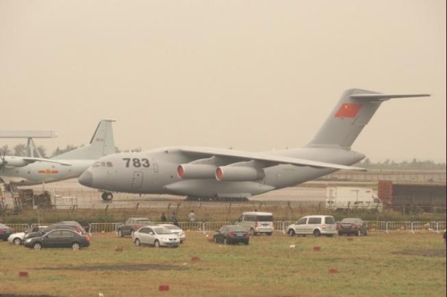 Máy bay vận tải hạng nặng Y-20 số hiệu 783 Trung Quốc