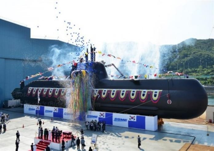 Tàu ngầm thông thường AIP lớp Chang Bogo 2 (Type 214) của Hải quân Hàn Quốc