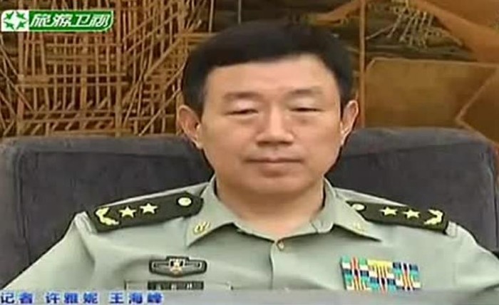 Từ Phấn Lâm từ điều từ Tư lệnh Đại quân khu Quảng Châu lên làm Lãnh đạo Bộ Tham mưu liên quân, Quân đội Trung Quốc. Ảnh này chụp khi ông là Trung tướng