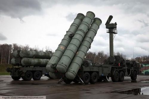 Trung Quốc mua tên lửa phòng không S-400 Nga