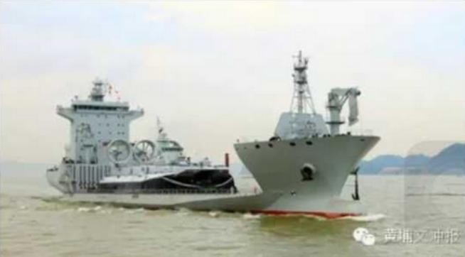 Tàu bán ngầm Đông Hải Đảo chở tàu đổ bộ đệm khí cỡ lớn Zurb, Hải quân Trung Quốc