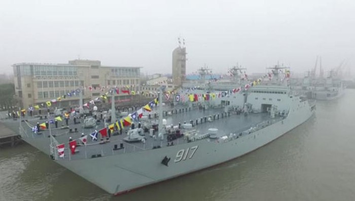 Ngày 7/3/2016, Hải quân Trung Quốc đồng thời biên chế 3 tàu đổ bộ xe tăng Type 072B cho Hạm đội Đông Hải