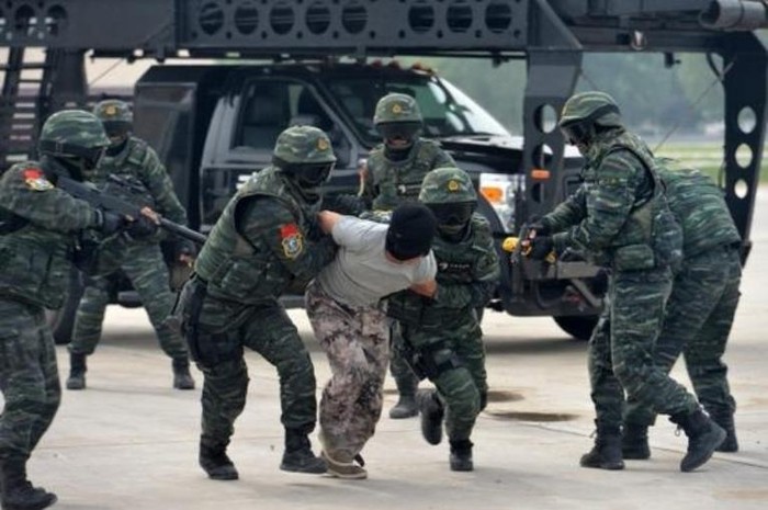 Lực lượng chống khủng bố Trung Quốc tiến hành diễn tập chống khủng bố