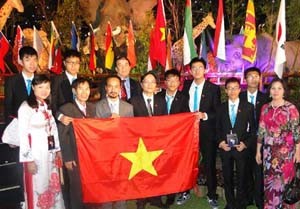 Đoàn Việt Nam tham dự kỳ thi tại Nam Phi.