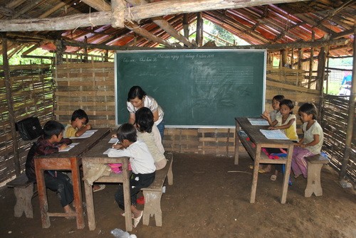 Trong năm qua, Bộ đã ban hành nhiều chính sách về phát triển giáo dục đối với những vùng có điều kiện kinh tế xã hội khó khăn. Ảnh GDTĐ