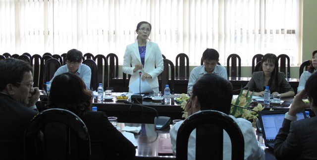 Bà Trần Thị Kim Thanh, phó Giám đốc sở GS&ĐT TPHCM cho biết: Để cải thiện giao thông, các trường nên ngồi lại với nhau để bàn bạc, thống nhất phương án chung. Ảnh Xuân Trung