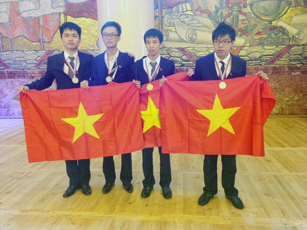 Đội tuyển Olympic Hóa học Việt Nam xuất sắc giành 4 Huy chương quốc tế.