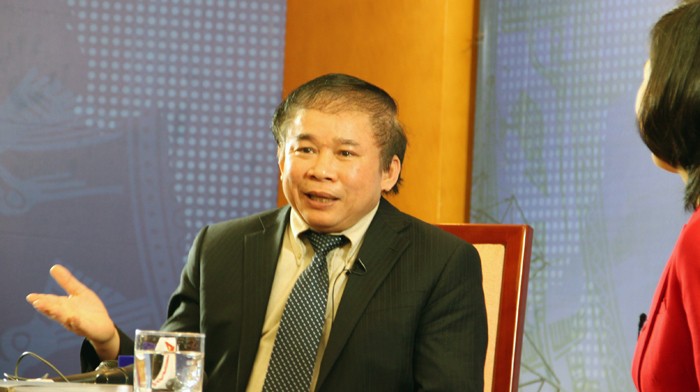 Thứ trưởng Bộ GD&ĐT Bùi Văn Ga trong buổi đối thoại. Ảnh Xuân Trung