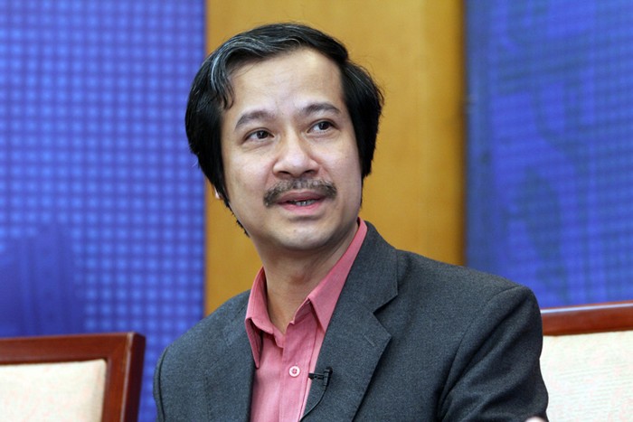 PGS. Nguyễn Kim Sơn, phó giám đốc ĐH QGHN trả lời tại buổi tọa đàm trực tuyến chiều ngày 4/4. Ảnh Xuân Trung