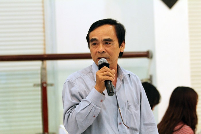 Thầy Quốc Phong, Chủ nhiệm khoa Văn, Trường Đại học Sư phạm Huế. Ảnh Xuân Trung