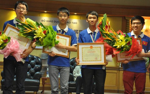 Việt Nam giành 6 huy chương bạc tại Olympic Tin học châu Á  ảnh 1