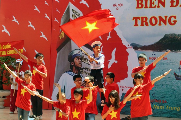 Vì một Việt Nam hòa bình, quyết tâm bảo vệ biển đảo quê hương.