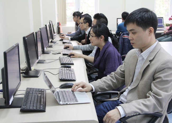 Nhóm nghiên cứu công nghệ tin – sinh học của PGS.TS Lê Sĩ Vinh.