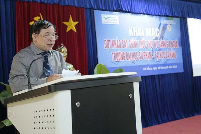 Thứ trưởng Bùi Văn Ga phát biểu tại lễ khai mac. Ảnh VNU