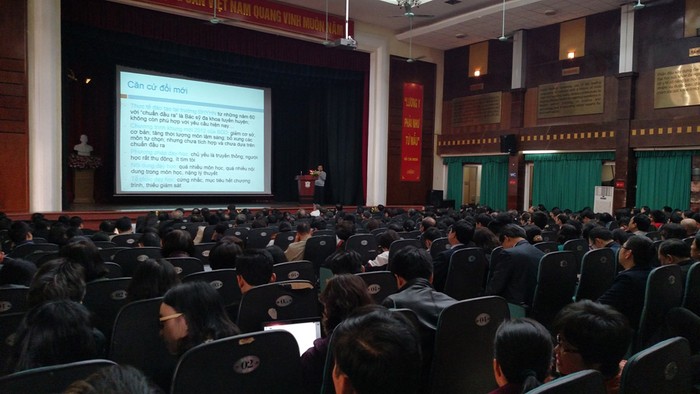 Buổi hội thảo đổi mới đào tạo ngành Y thu hút rất đông giảng viên, cán bộ, y bác sỹ của Trường Đại học Y Hà Nội tham dự. Ảnh Xuân Trung