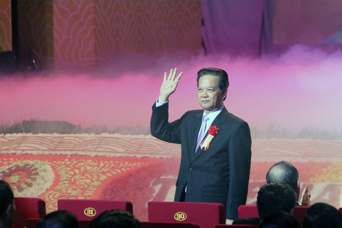 Thủ tướng Nguyễn Tấn Dũng cùng với Lãnh đạo Đảng, Nhà nước tới dự phiên trù bị ngày 6/12. Ảnh Xuân Trung