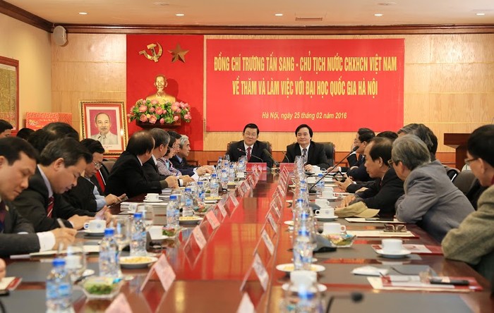 Chủ tịch nước Trương Tấn Sang thăm và làm việc tại Đại học Quốc gia Hà Nội. Ảnh Bùi Tuấn/VNU