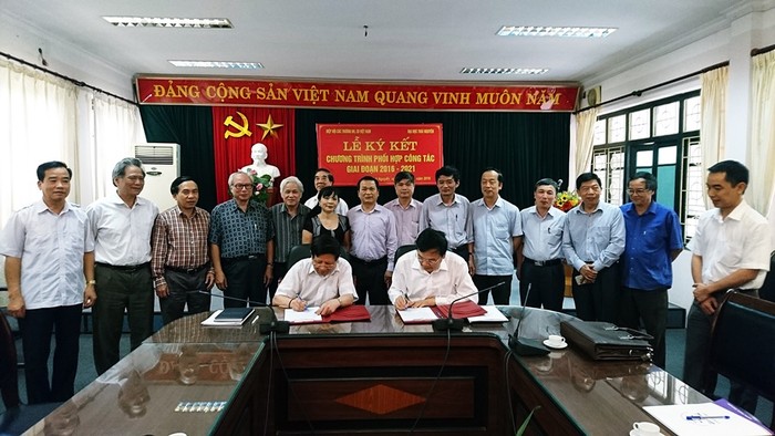 Lãnh đạo Hiệp hội cùng ký bản ghi nhớ chương trình hành động với Đại học Thái Nguyên.