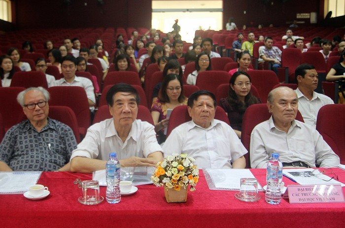 Lãnh đạo Hiệp hội các trường Đạo học, Cao đẳng Việt Nam dự hội thảo.