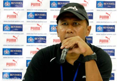 HLV Rahmad tỏ ra lo lắng trước sức mạnh của U.23 Singapore