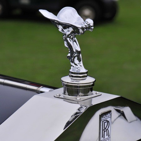 Spirit of Ecstasy - logo huyền thoại của dòng xe sang Rolls-Royce ...
