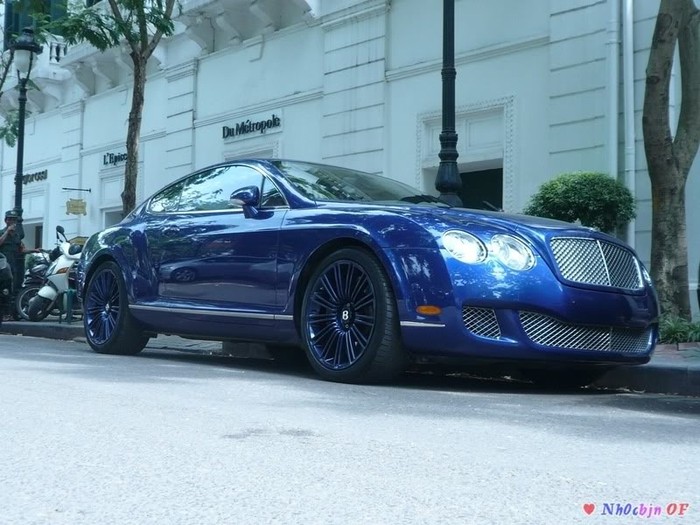 Một chiếc siêu xe khác của đại gia trẻ tên Phương là chiếc Bentley Continental GT Speed.