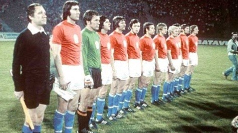 Đội tuyển Tiệp Khắc trong trận chung kết EURO 1976 gặp Tây Đức