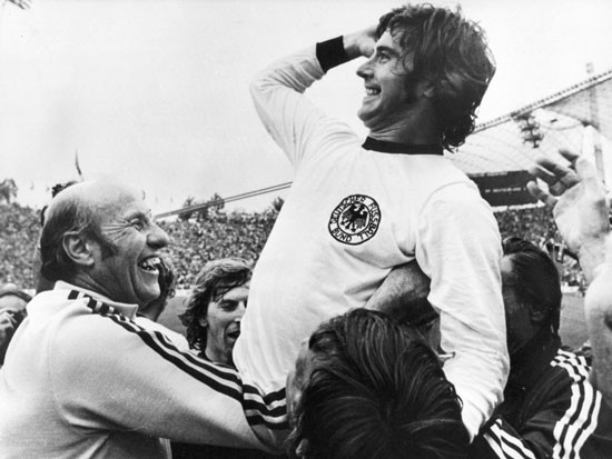 Tiền đạo Gerd Mueller (ĐT Tây Đức) - Vua phá lưới EURO 1972 (4 bàn), Vô địch EURO 1972